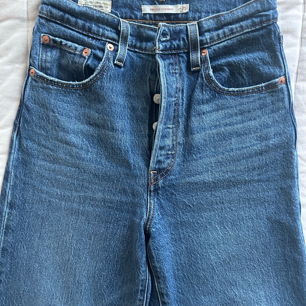 Levi's High-Rise Straight Jeans in Classic Blue
